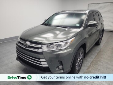 2019 Toyota Highlander in Highland, IN 46322