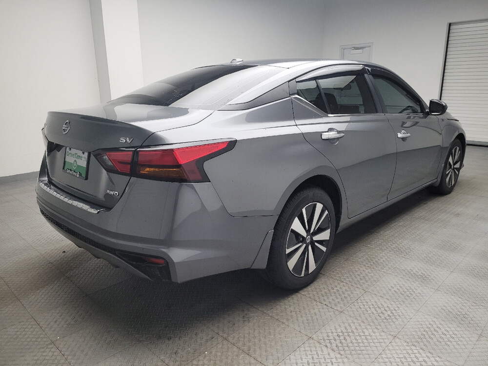 2021 Nissan Altima in Grand Rapids, MI 49508 - 18043077 9