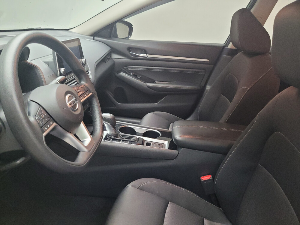 2021 Nissan Altima in Grand Rapids, MI 49508 - 18043077 17