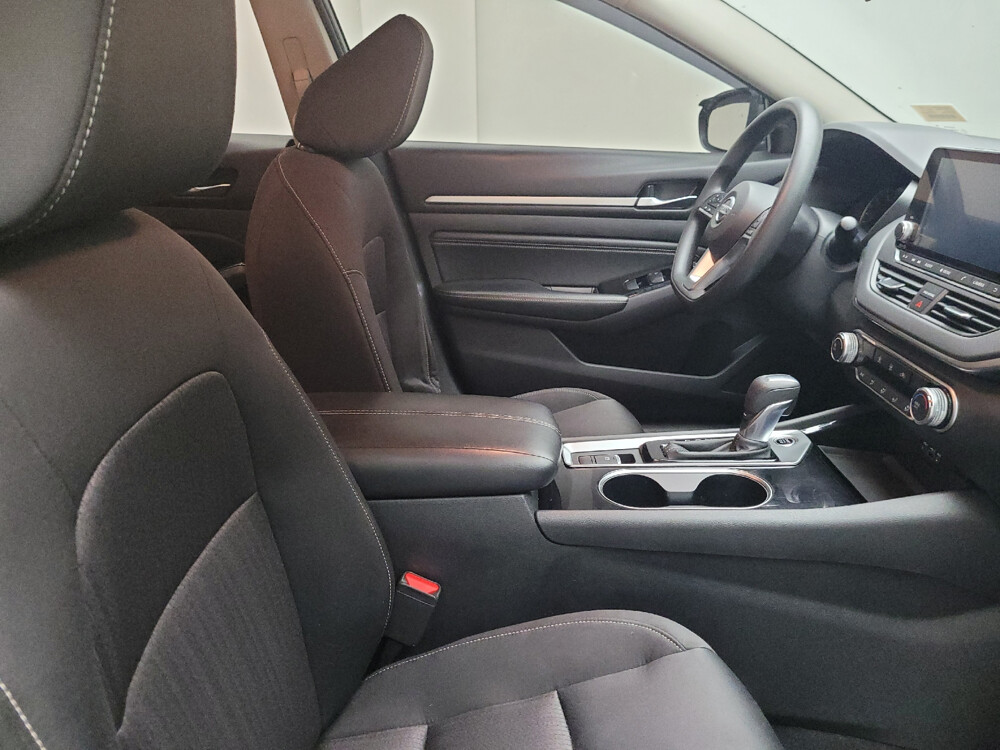 2021 Nissan Altima in Grand Rapids, MI 49508 - 18043077 21