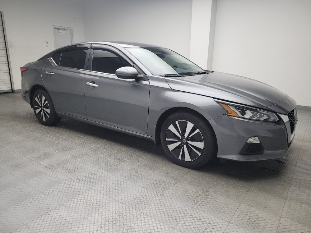 2021 Nissan Altima in Grand Rapids, MI 49508 - 18043077 11