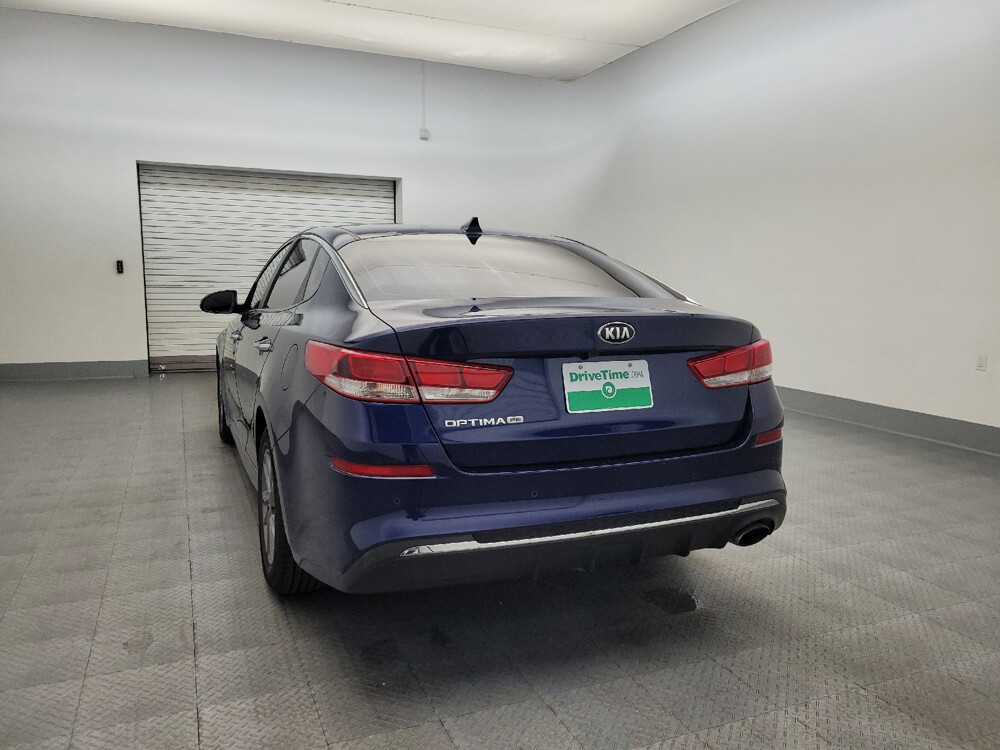 2020 Kia Optima in Tucson, AZ 85705 - 18043088 6