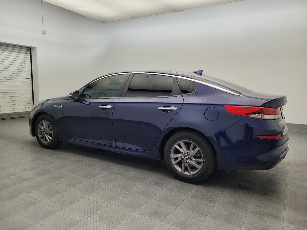2020 Kia Optima in Tucson, AZ 85705 - 18043088 3