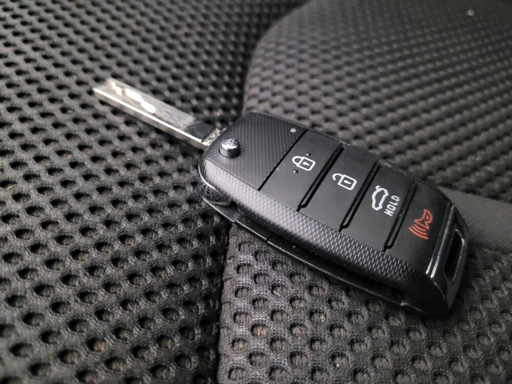 2020 Kia Optima in Tucson, AZ 85705 - 18043088 32