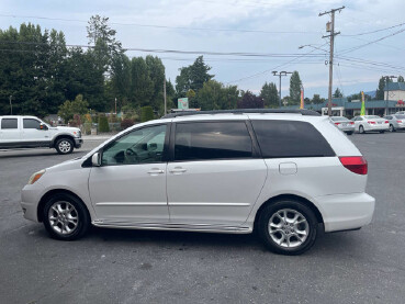 2004 Toyota Sienna in Mount Vernon, WA 98273