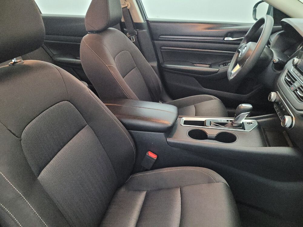 2019 Nissan Altima in Plymouth Meeting, PA 19462 - 18043423 21