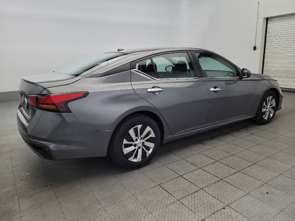 2019 Nissan Altima in Plymouth Meeting, PA 19462 - 18043423 10