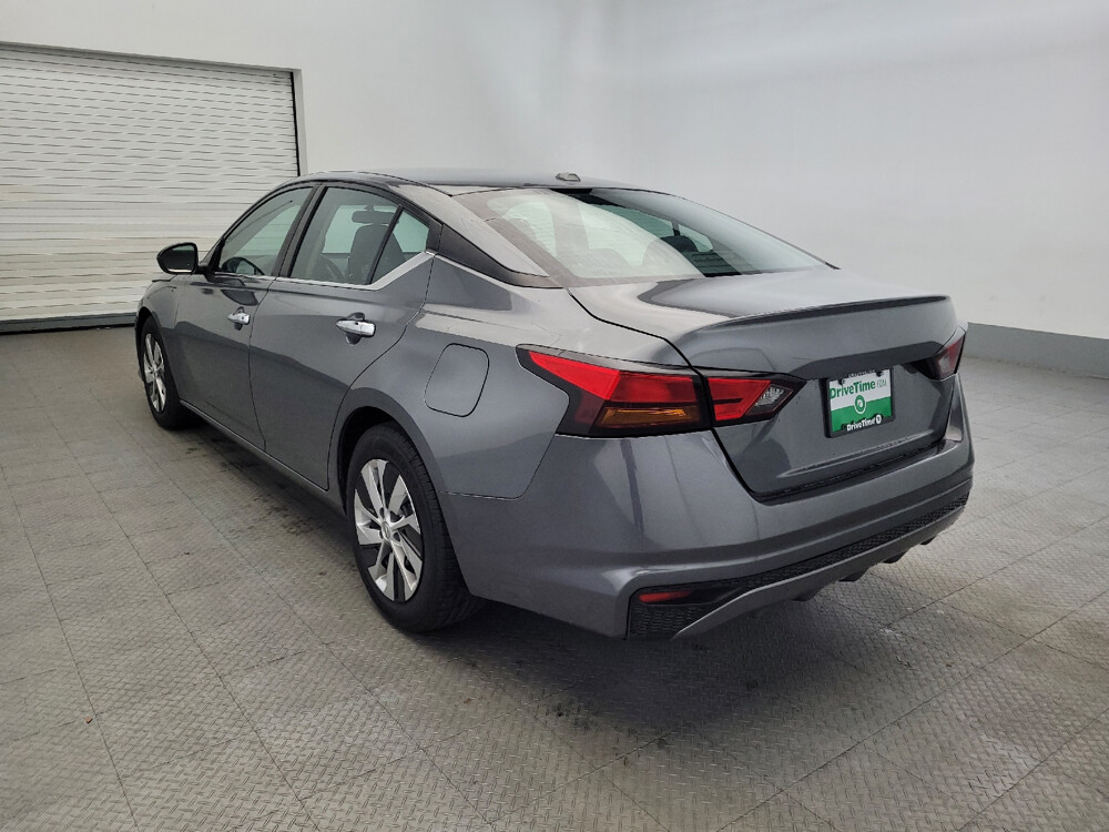 2019 Nissan Altima in Plymouth Meeting, PA 19462 - 18043423 5