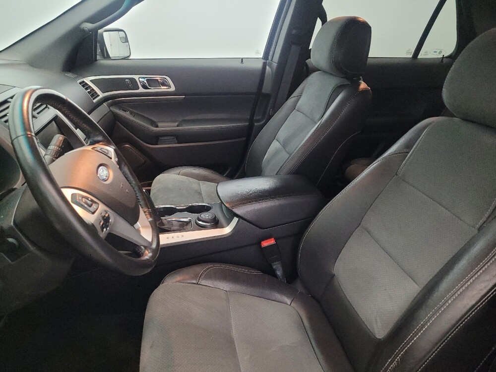 2015 Ford Explorer in Allentown, PA 18103 - 18043790 17