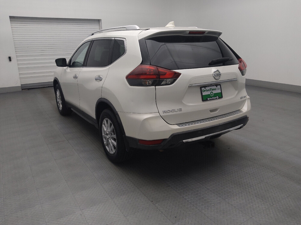 2018 Nissan Rogue in Gainesville, FL 32609 - 18043809 5