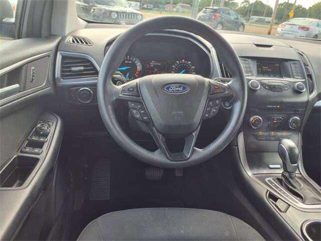 2018 Ford Edge in Troy, IL 62294-1376 - 18043945 4