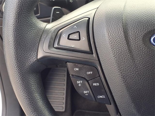 2018 Ford Edge in Troy, IL 62294-1376 - 18043945 12