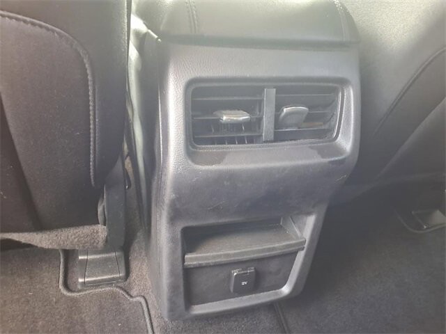 2018 Ford Edge in Troy, IL 62294-1376 - 18043945 21