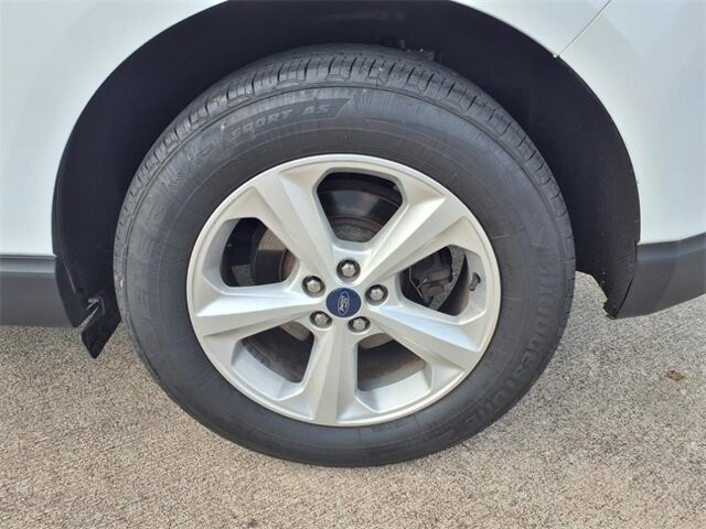 2018 Ford Edge in Troy, IL 62294-1376 - 18043945 22