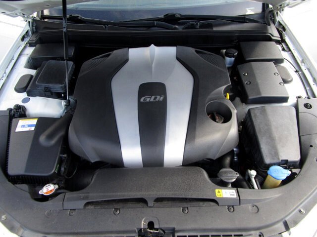 2012 Hyundai Genesis in Tampa, FL 33604-6914 - 18044225 20