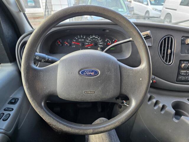2005 Ford E-250 and Econoline 250 in Blauvelt, NY 10913 - 18044235 13