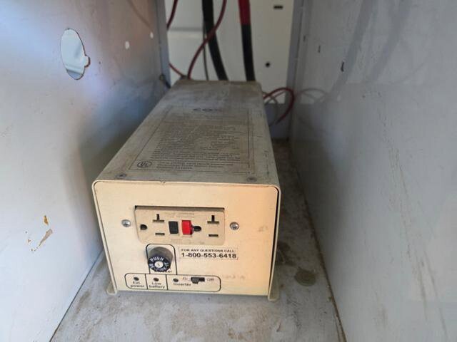 2005 Ford E-250 and Econoline 250 in Blauvelt, NY 10913 - 18044235 45