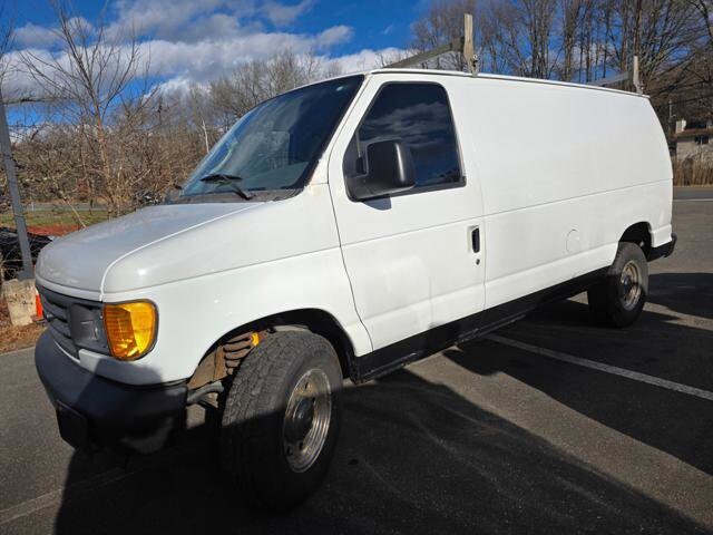 2005 Ford E-250 and Econoline 250 in Blauvelt, NY 10913 - 18044235 3