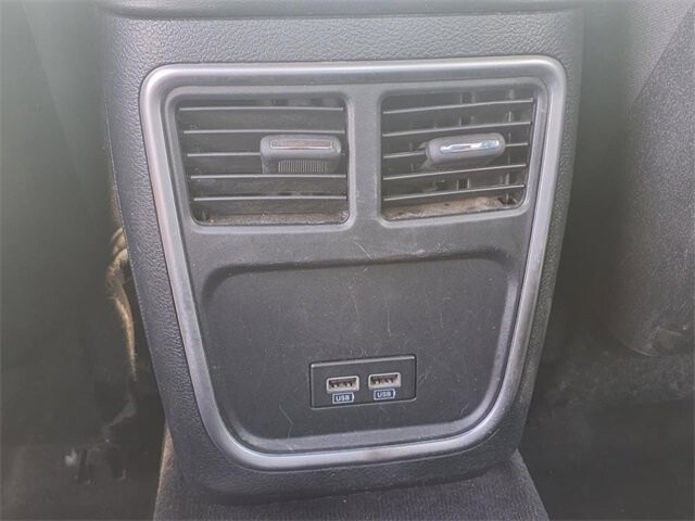 2017 Dodge Charger in Troy, IL 62294-1376 - 18044438 22