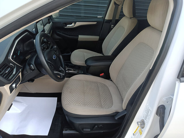 2020 Ford Escape in DuBois, PA 15801 - 18044451 4