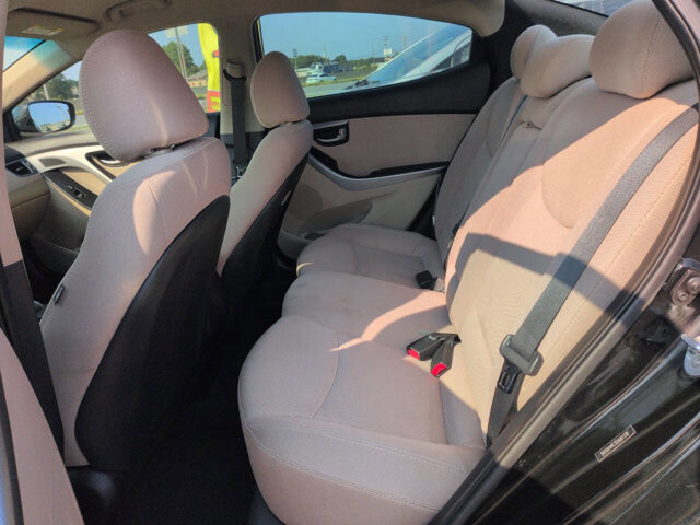 2016 Hyundai Elantra in North Little Rock, AR 72117-1620 - 18044458 4