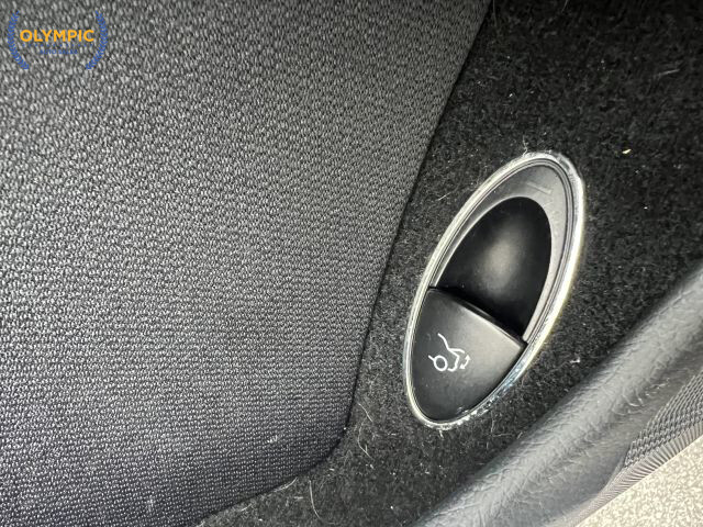 2006 Mercedes-Benz CLS 500 in Decatur, GA 30032 - 18044467 32