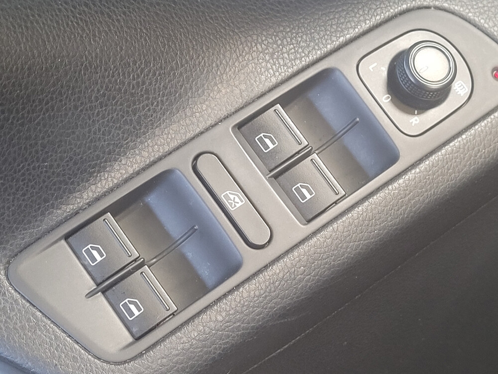 2016 Volkswagen Tiguan in West Palm Beach, FL 33409 - 18044581 27