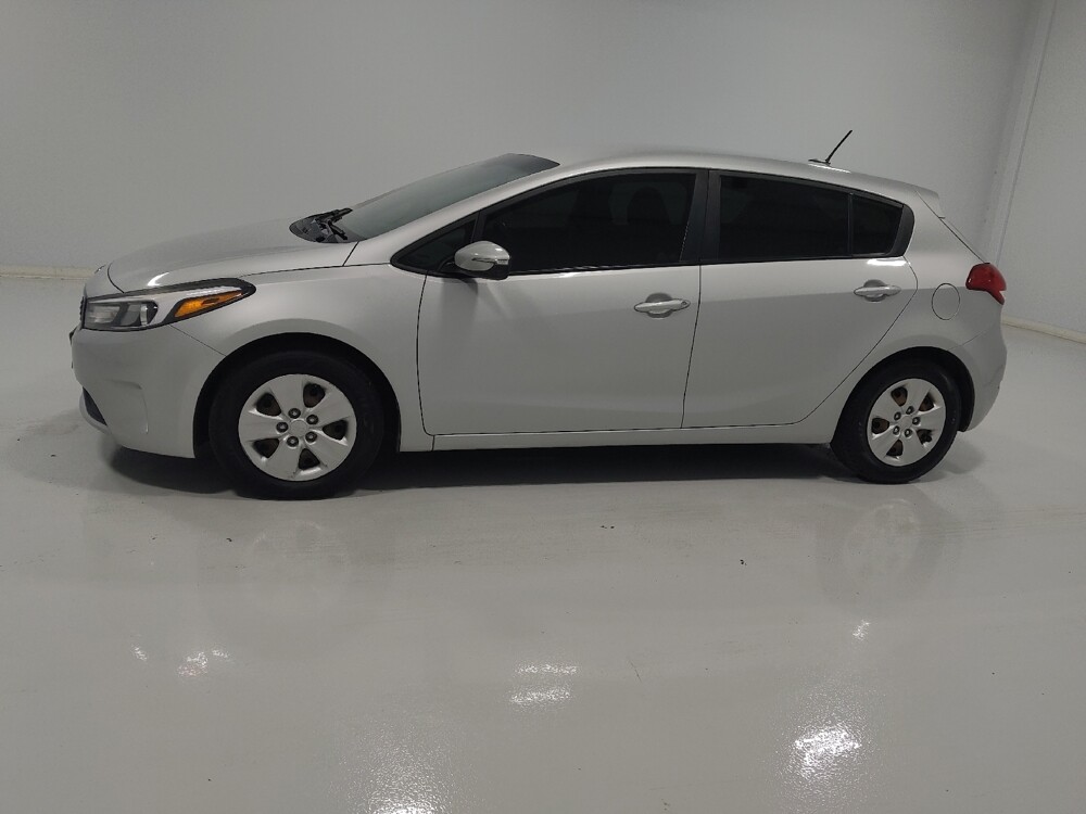 2017 Kia Forte in Columbus, OH 43228 - 18044647 2