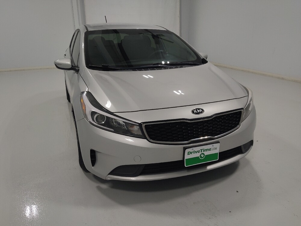 2017 Kia Forte in Columbus, OH 43228 - 18044647 14