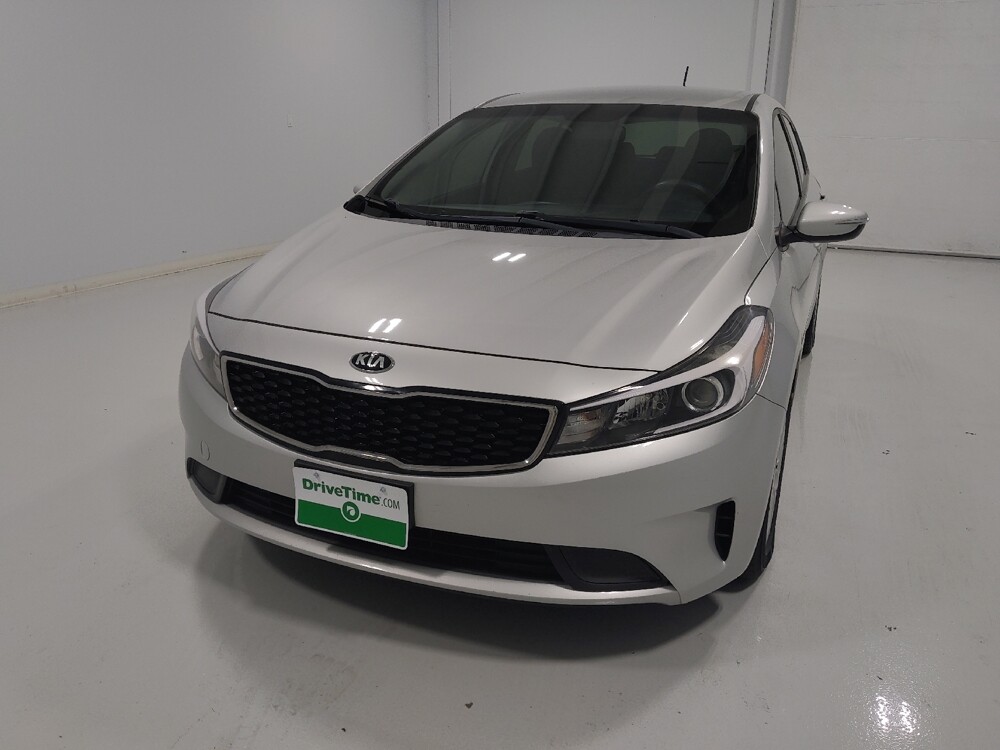 2017 Kia Forte in Columbus, OH 43228 - 18044647 15