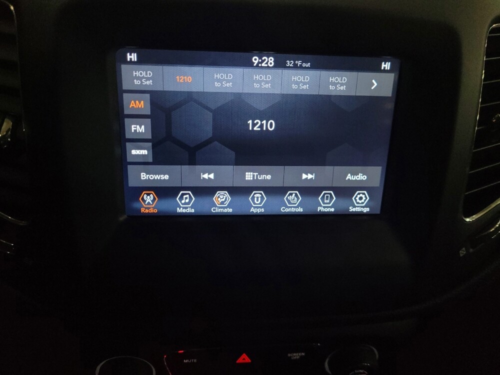 2018 Jeep Compass in Pittsburgh, PA 15237 - 18044733 25