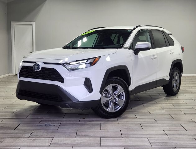 2022 Toyota RAV4 in Cinnaminson, NJ 08077 - 18044853