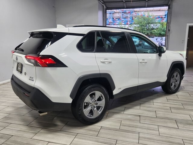 2022 Toyota RAV4 in Cinnaminson, NJ 08077 - 18044853 5