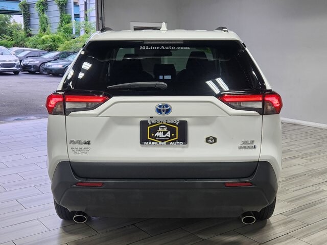 2022 Toyota RAV4 in Cinnaminson, NJ 08077 - 18044853 4