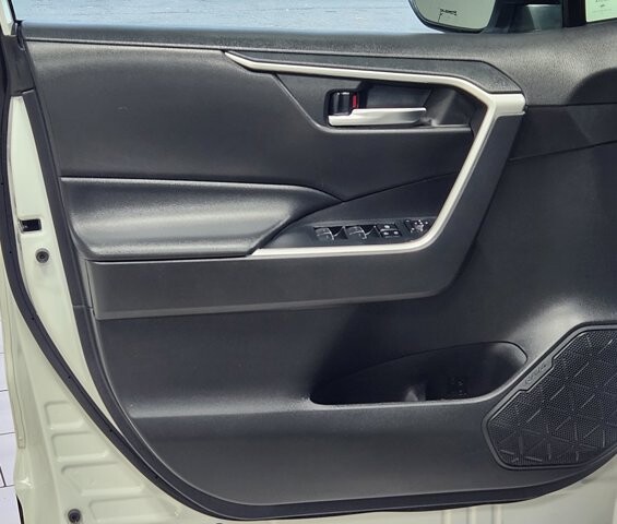 2022 Toyota RAV4 in Cinnaminson, NJ 08077 - 18044853 10