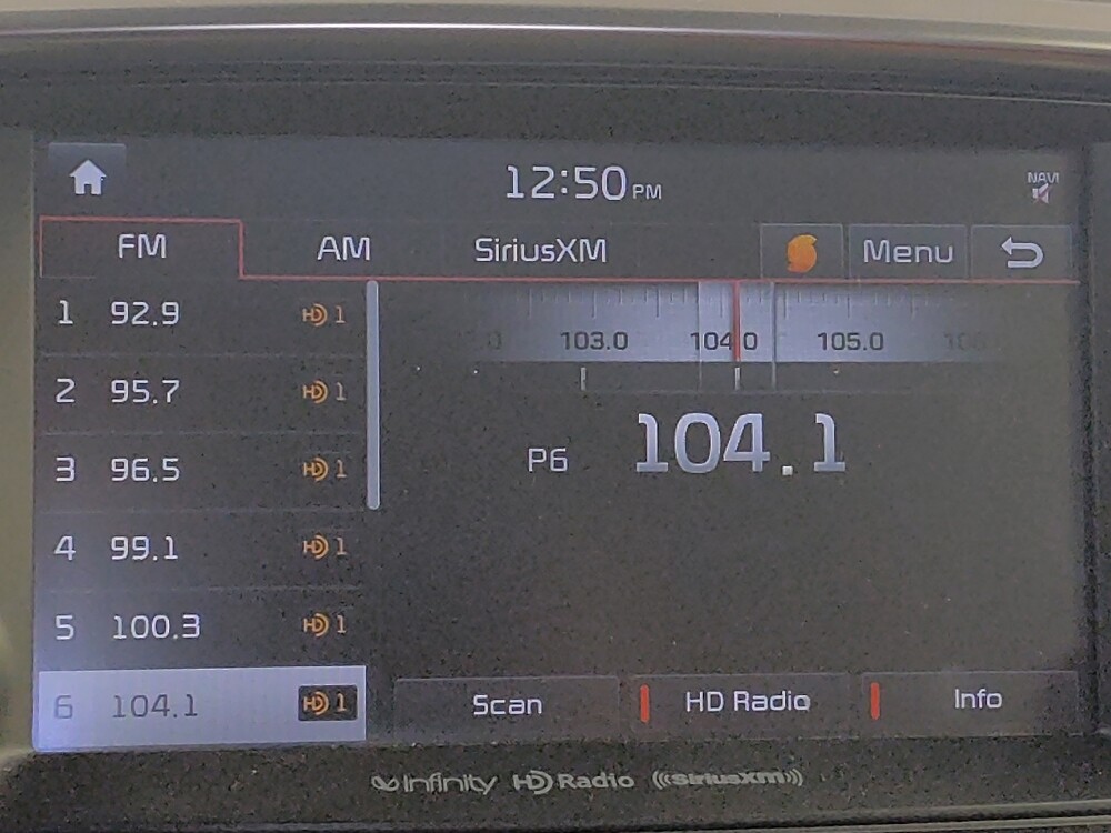 2018 Kia Sorento in Houston, TX 77074 - 18044976 25