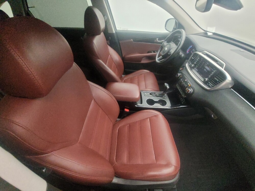 2018 Kia Sorento in Houston, TX 77074 - 18044976 21