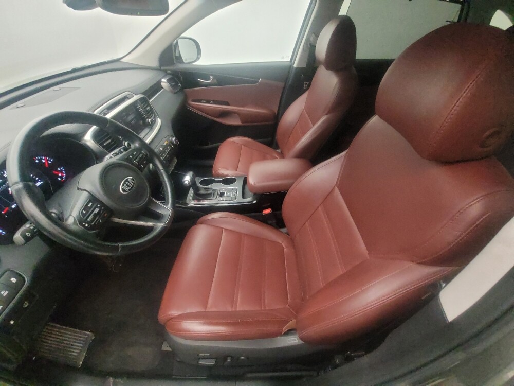 2018 Kia Sorento in Houston, TX 77074 - 18044976 17