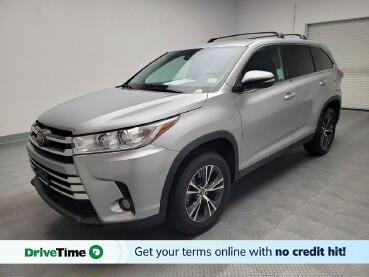 2019 Toyota Highlander in Downey, CA 90241