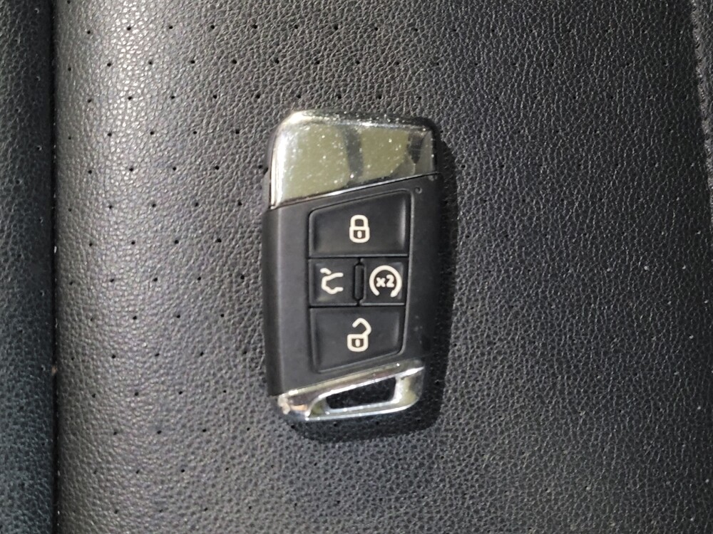 2021 Volkswagen Atlas in Gainesville, FL 32609 - 18045077 32