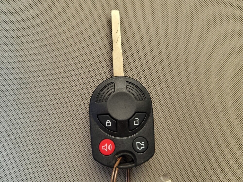 2015 Ford Fiesta in Maple Heights, OH 44137 - 18045116 32