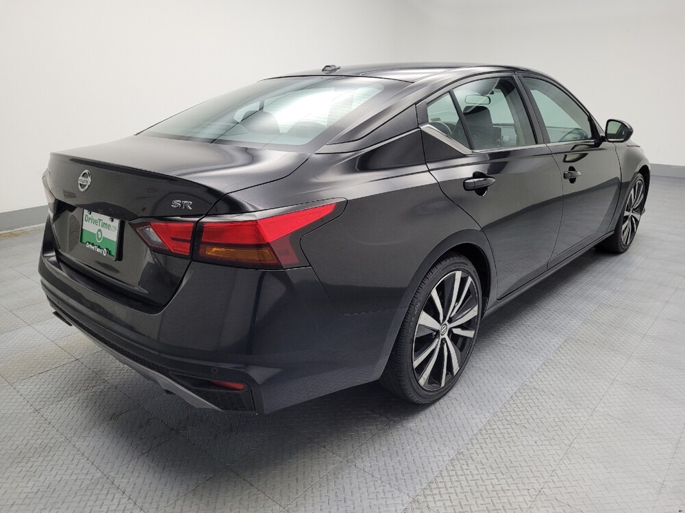 2021 Nissan Altima in Peoria, IL 61615 - 18045140 9