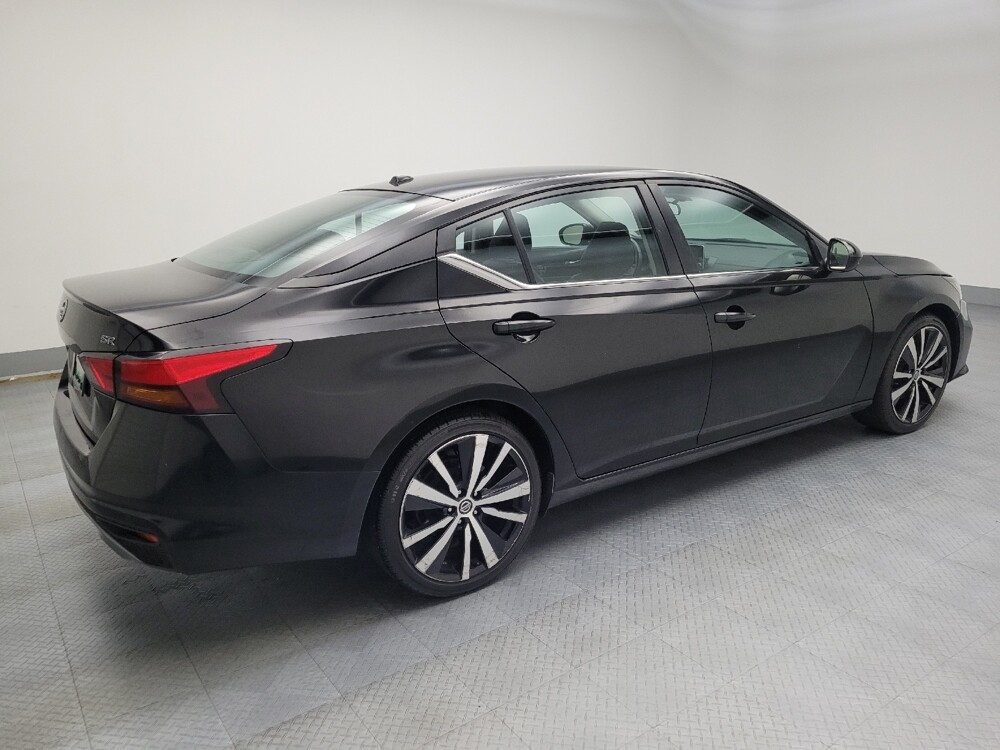 2021 Nissan Altima in Peoria, IL 61615 - 18045140 10