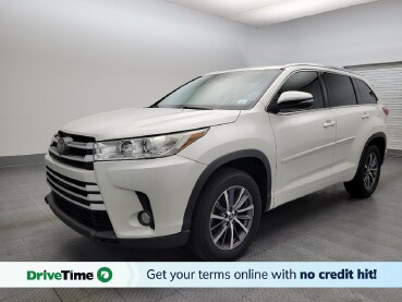 2017 Toyota Highlander in Glendale, AZ 85301