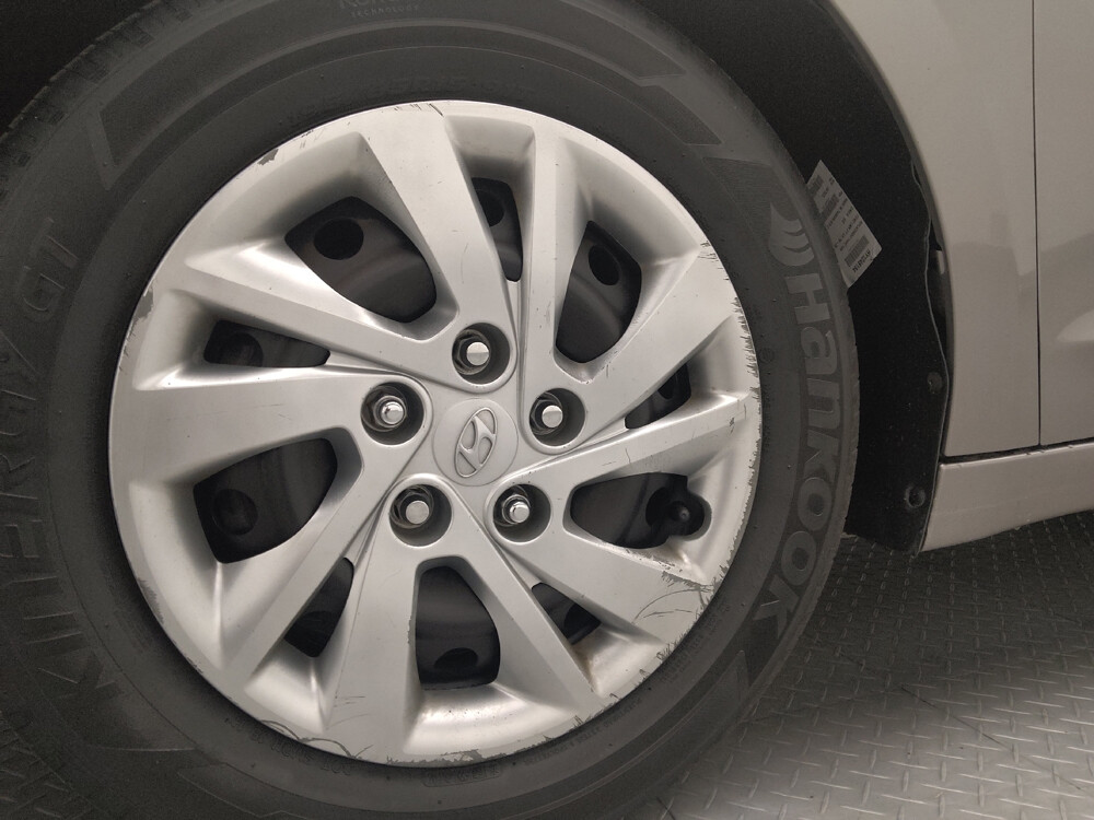 2020 Hyundai Elantra in Pensacola, FL 32505 - 18045361 31