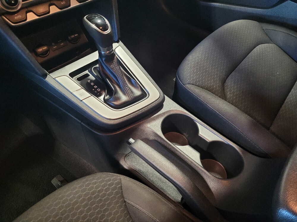 2020 Hyundai Elantra in Pensacola, FL 32505 - 18045361 26