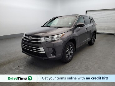 2017 Toyota Highlander in Williamstown, NJ 8094