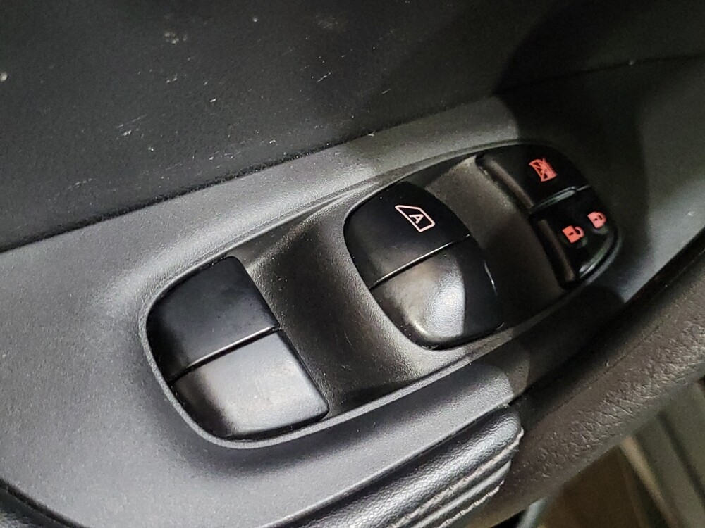 2017 Nissan Rogue in Williamstown, NJ 8094 - 18045570 27