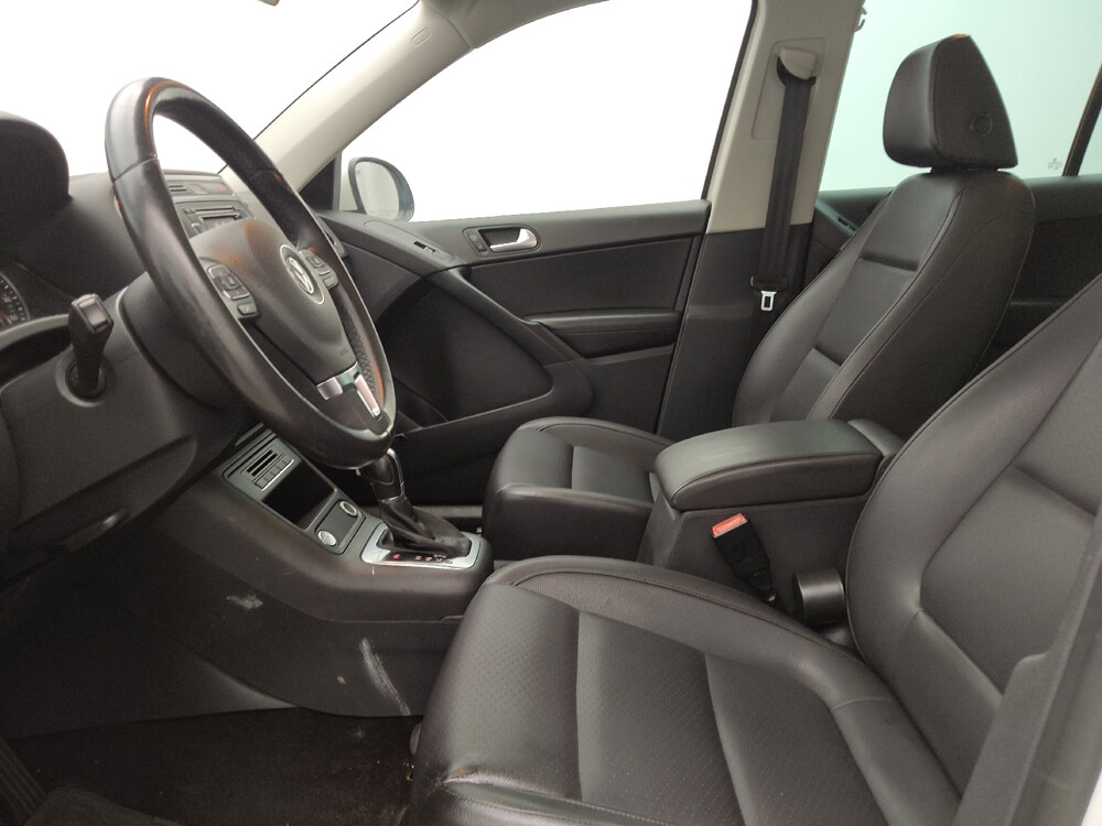 2014 Volkswagen Tiguan in Gladstone, MO 64118 - 18045751 17