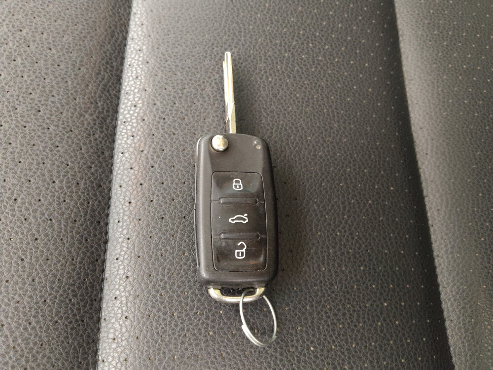 2014 Volkswagen Tiguan in Gladstone, MO 64118 - 18045751 32